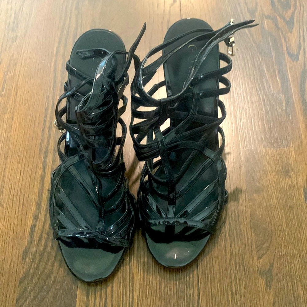 Black Guess leather strapped heels